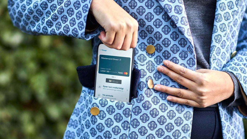 Mobile in a pocket