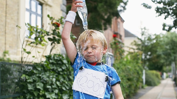 Sådan kan dit barn eller barnebarn investere skattefrit